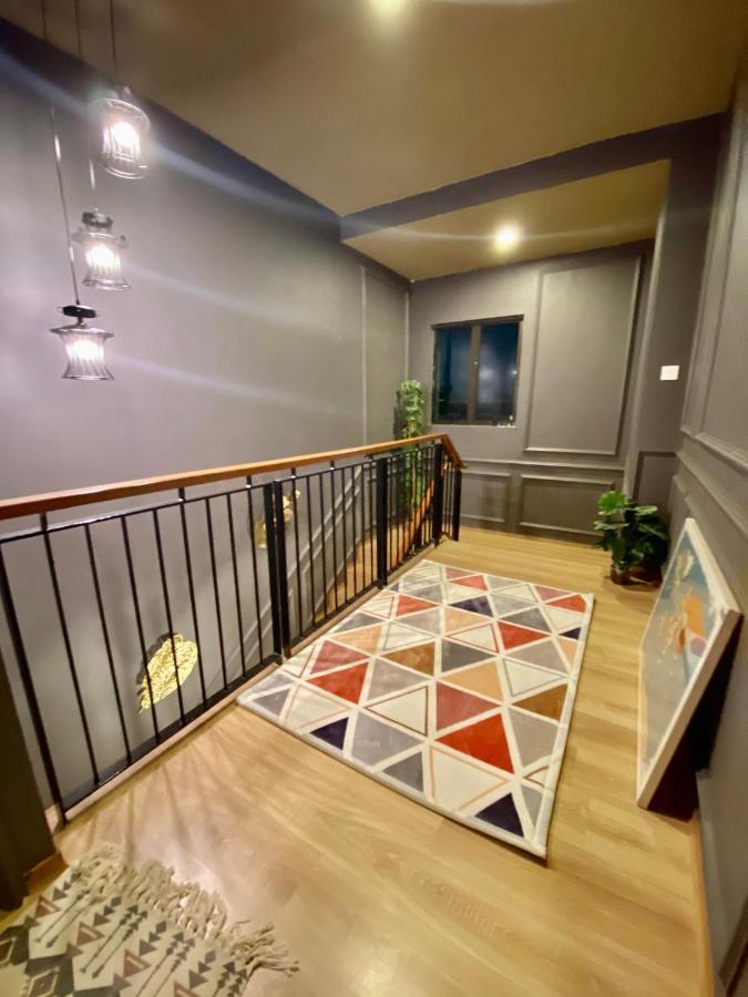 Faizal Madhi Homestay Kuching Exterior photo