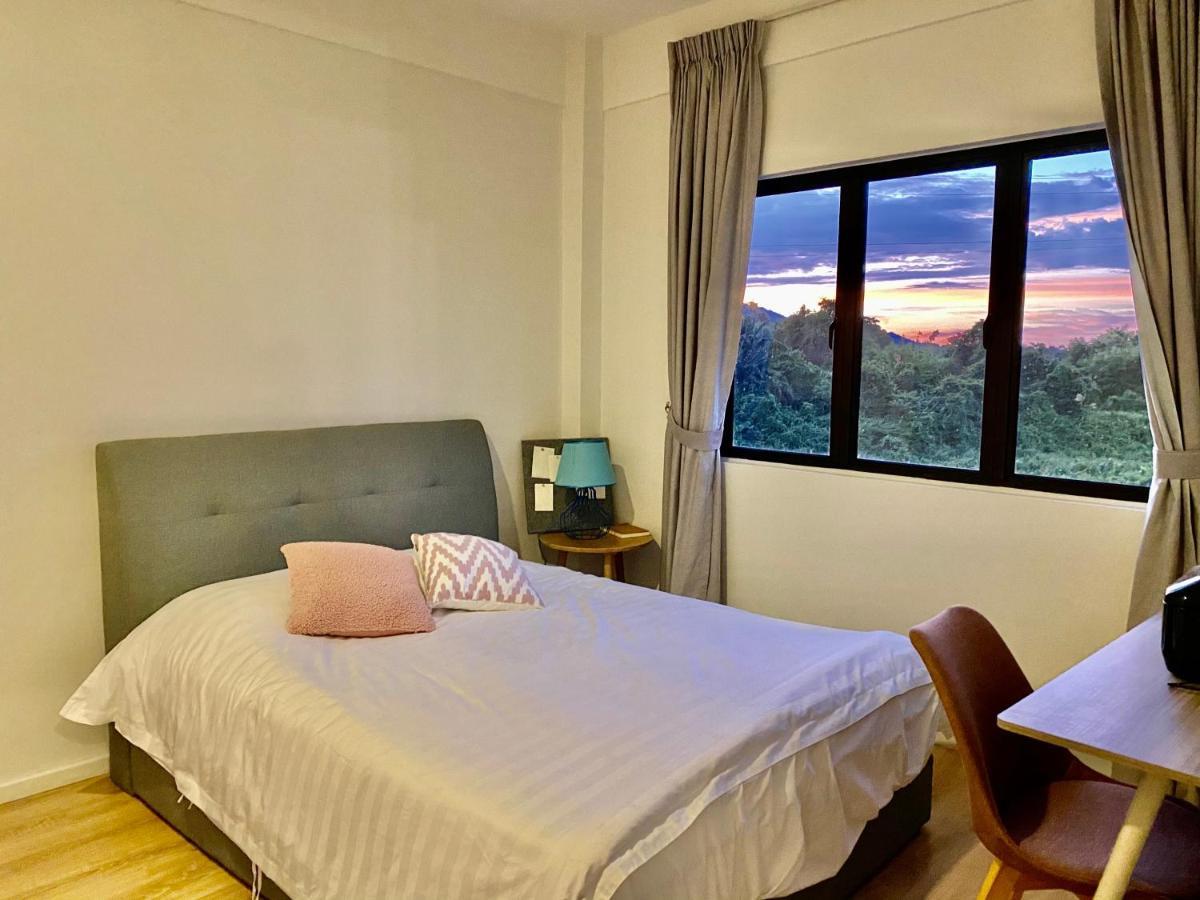 Faizal Madhi Homestay Kuching Exterior photo