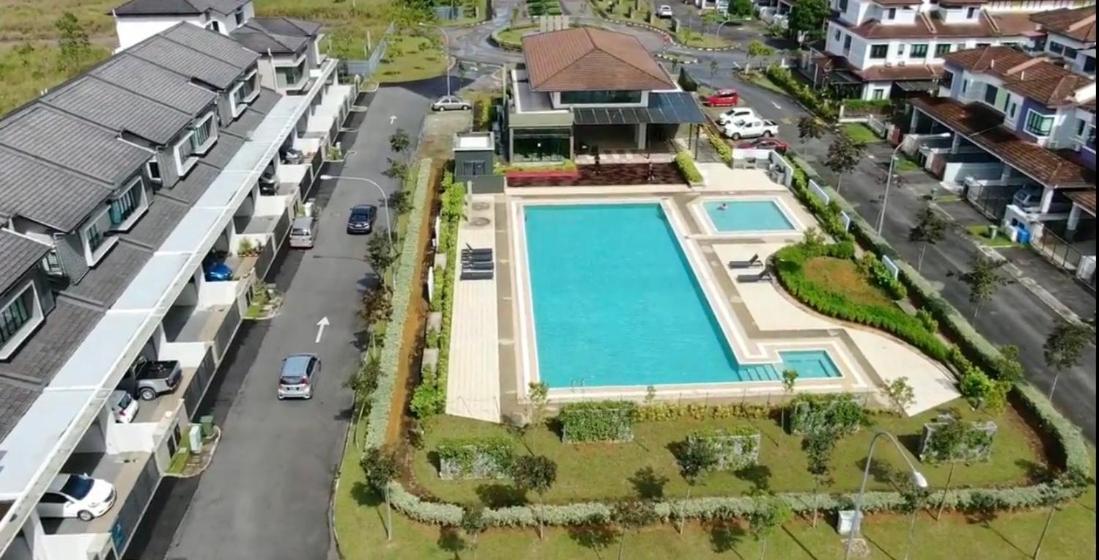 Faizal Madhi Homestay Kuching Exterior photo